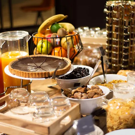 Отель Radisson 4*