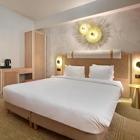 Radisson Hotel 4*